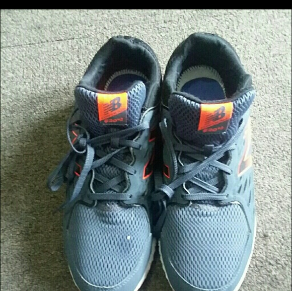 New balance running sneakers - Picture 2 of 5